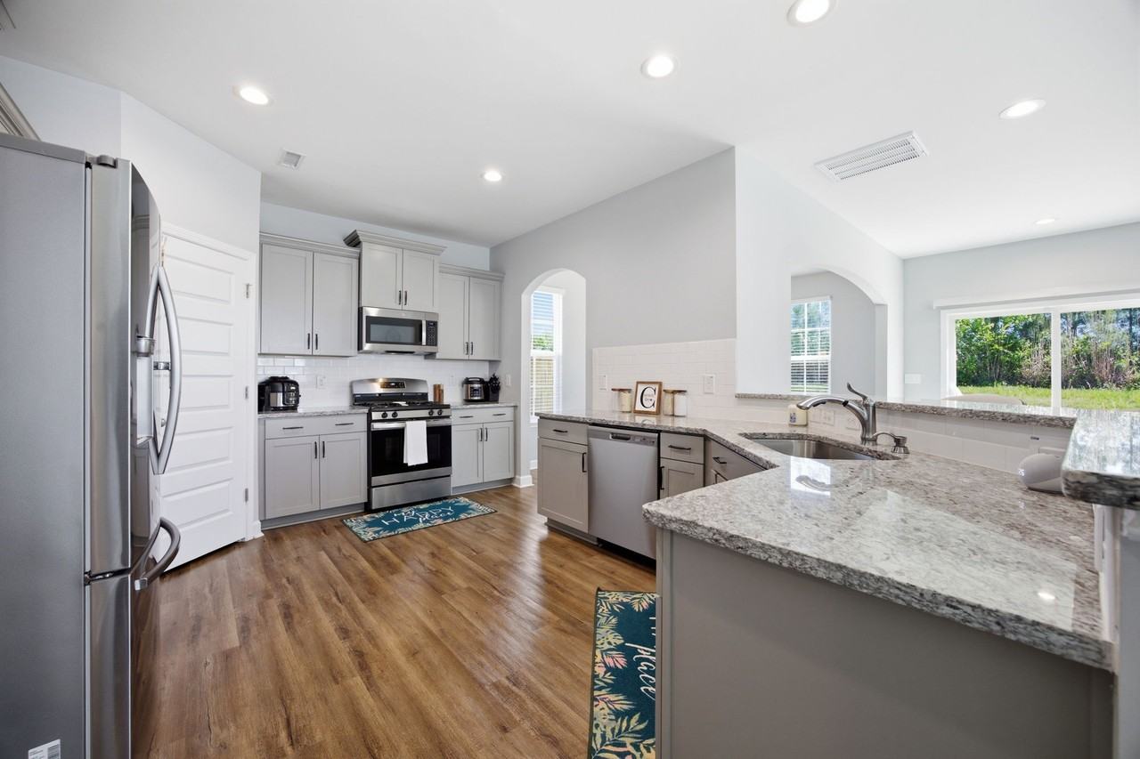 450 Hawksbill Dr #1 - Photo 5 of 39