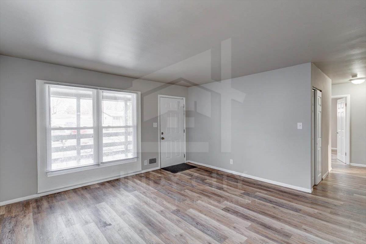750 S Dequincy St #1 - Photo 3 of 29