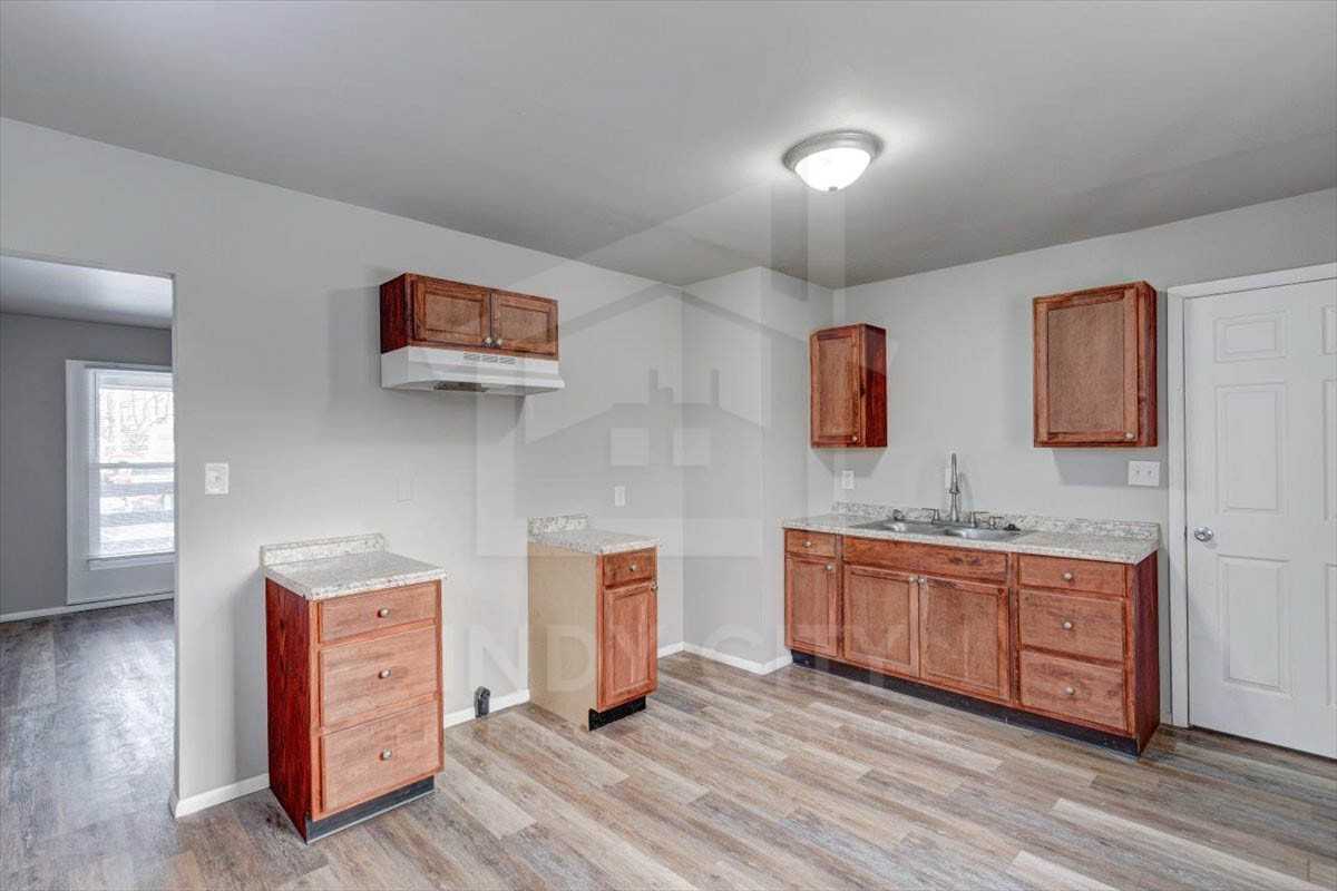 750 S Dequincy St #1 - Photo 7 of 29