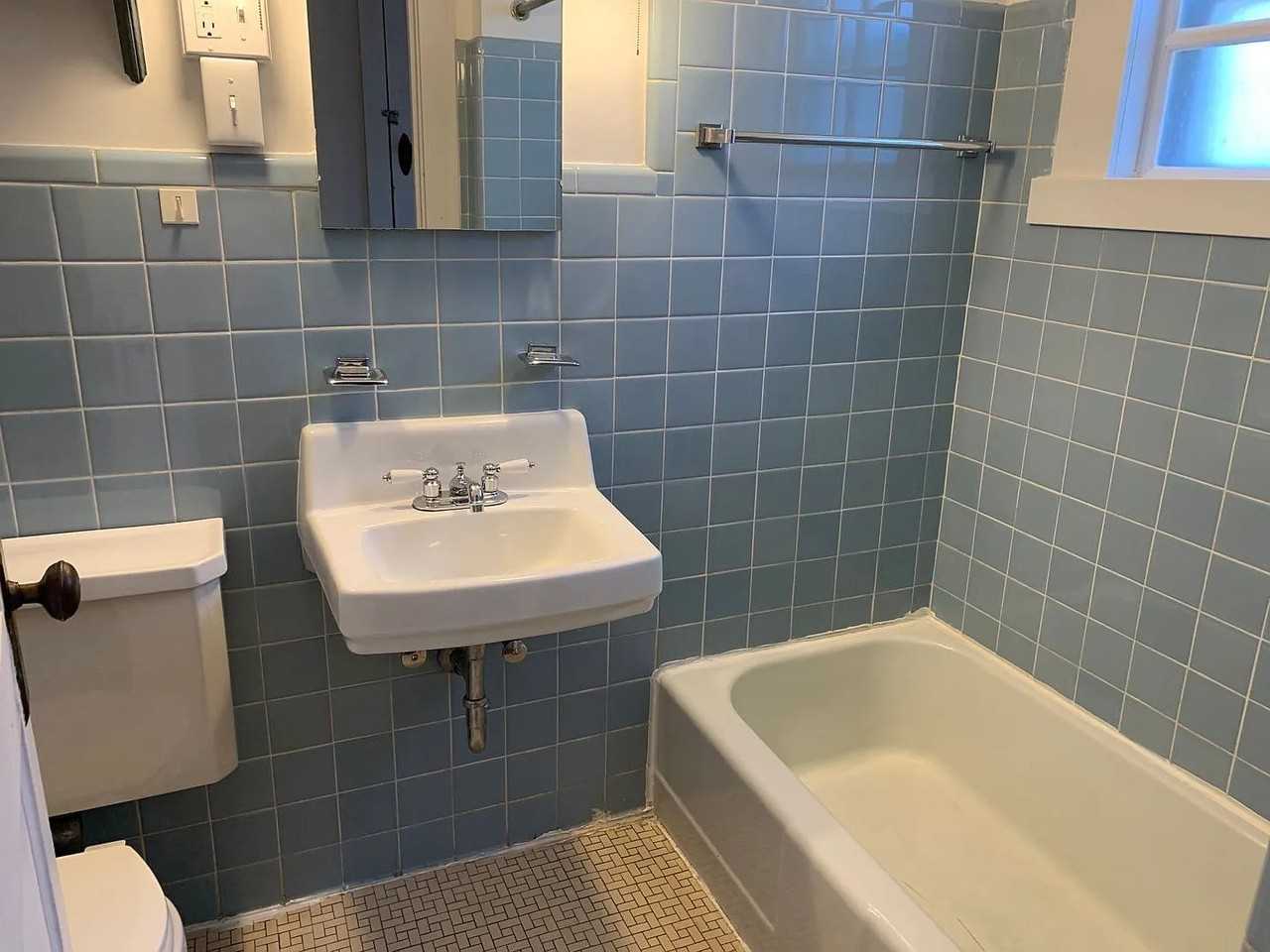 826 S Walnut St #1 - Photo 5 of 6