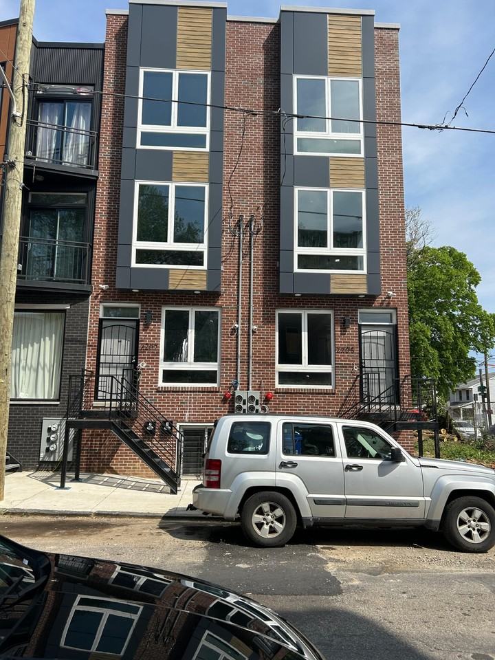 2205 N Franklin St #2 - Photo 2 of 27