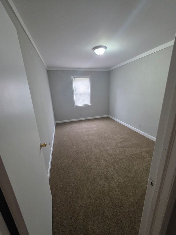 2326 Cherry St #B - Photo 5 of 9