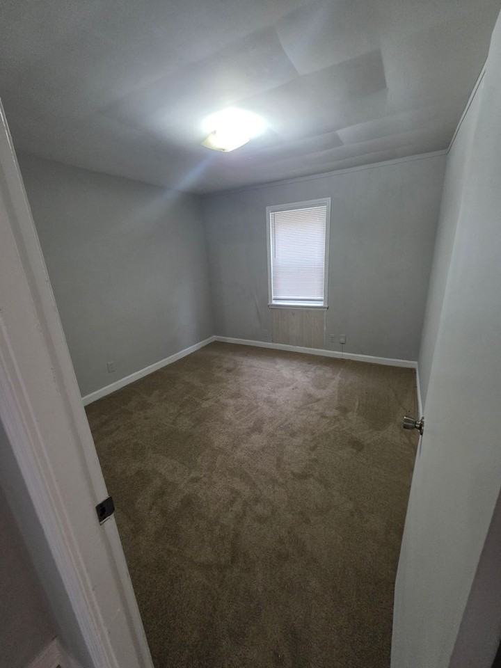 2326 Cherry St #B - Photo 6 of 9