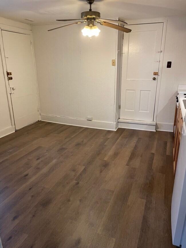 32 S 3rd St #2 - Photo 6 of 11