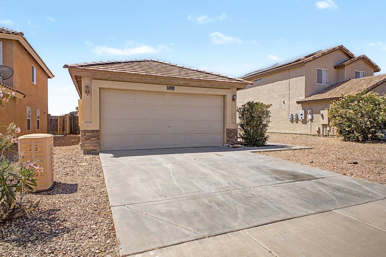 22285 W La Pasada Blvd #1 - Photo 2 of 25