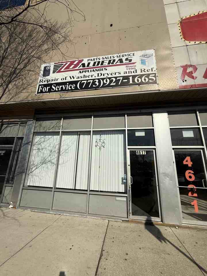 4621 S Ashland Ave #1 - Photo 3 of 26