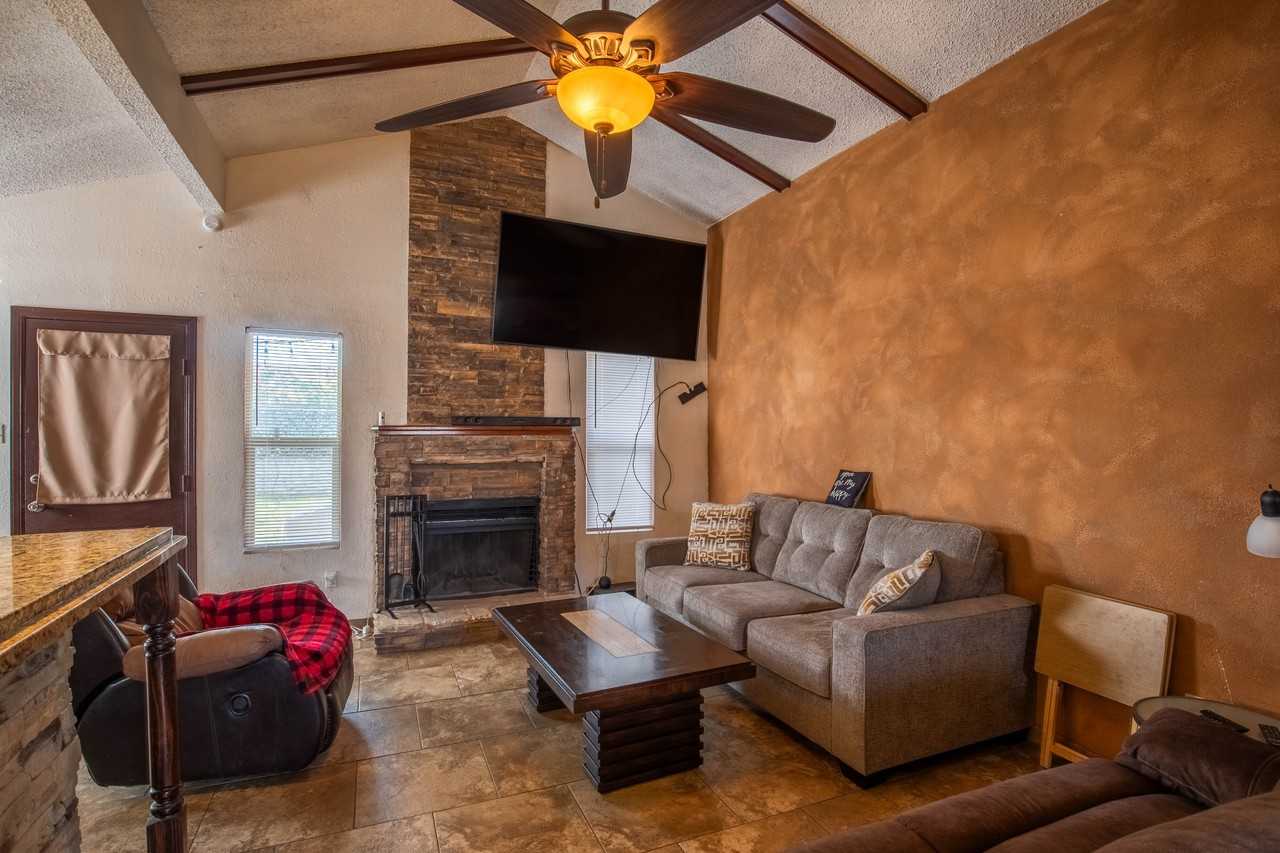 1980 Buchanan Ave #1 - Photo 5 of 12