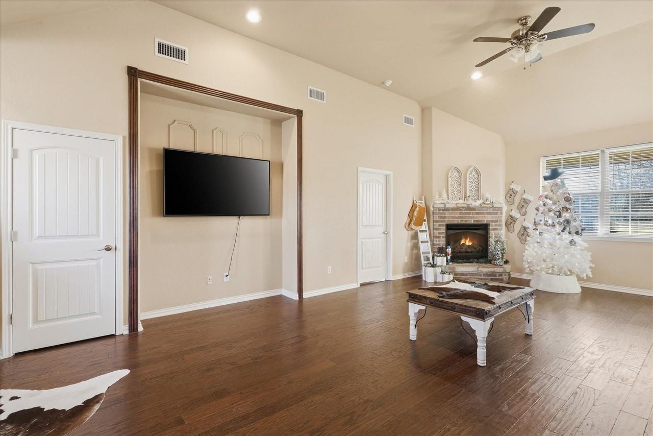 1720 Elk Run Dr #1 - Photo 4 of 26