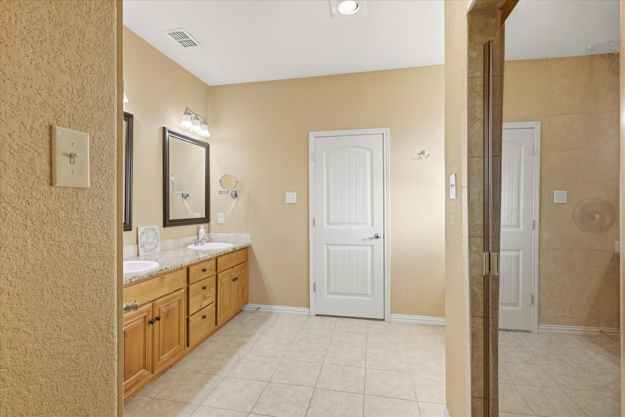 1720 Elk Run Dr #1 - Photo 6 of 26