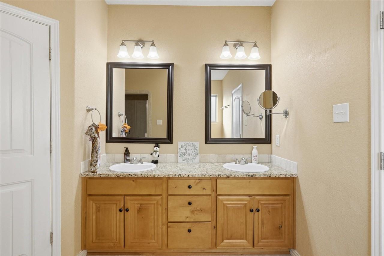 1720 Elk Run Dr #1 - Photo 7 of 26