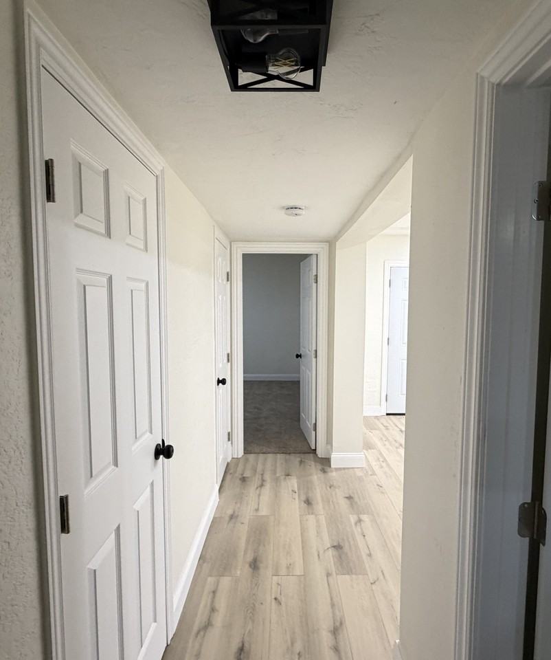 1207 El Tejon Ave #1 - Photo 7 of 11