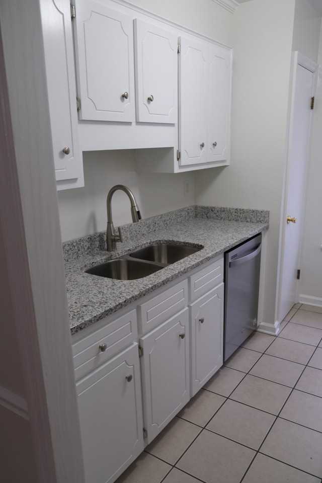 2110 Gary St #1 - Photo 6 of 16
