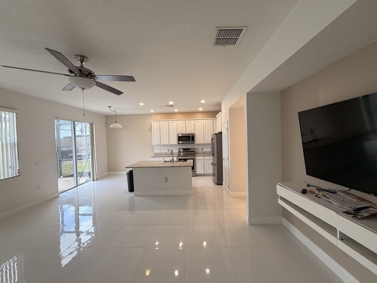 1112 Pine Ridge Dr #1 - Photo 4 of 11