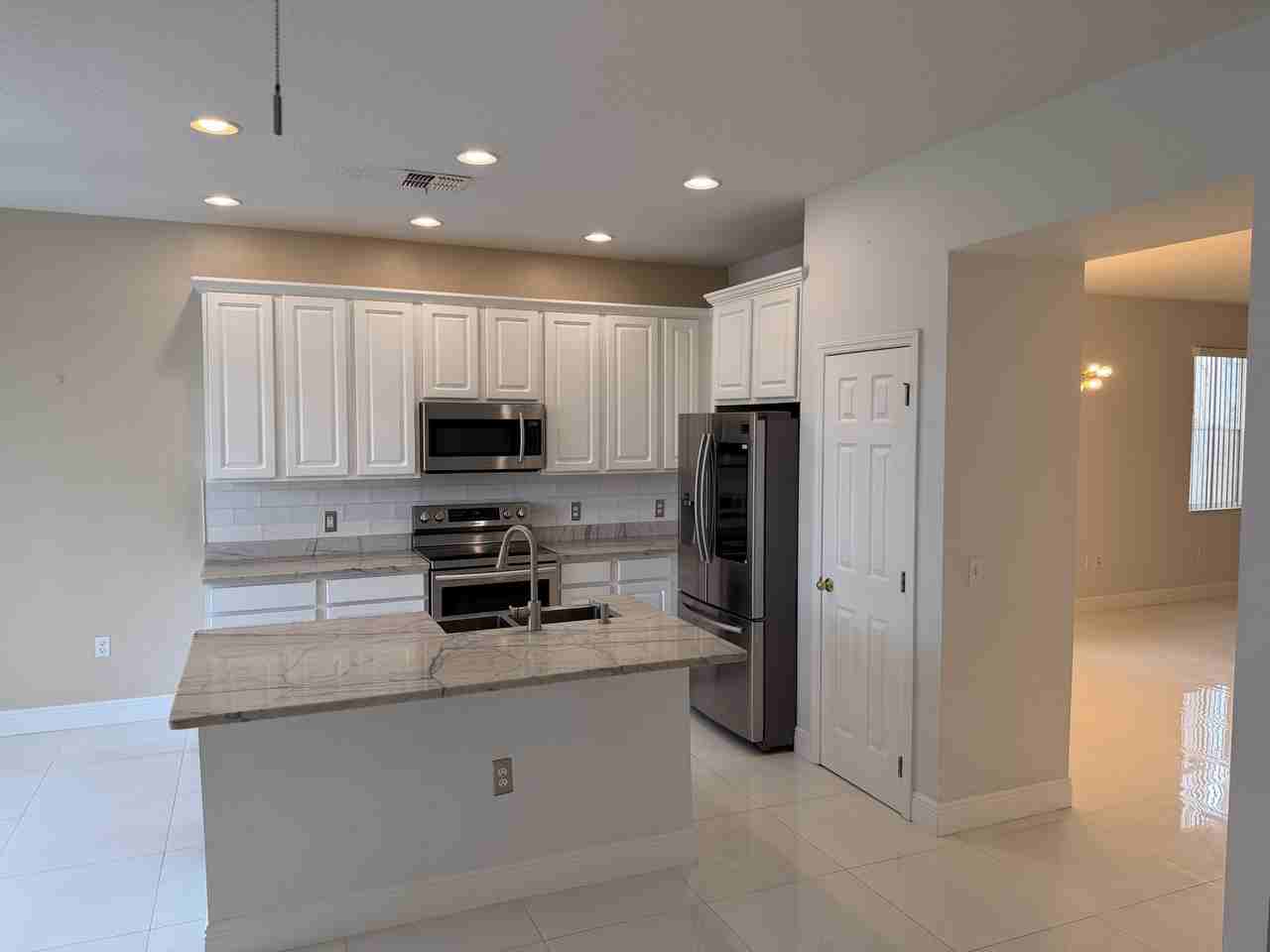 1112 Pine Ridge Dr #1 - Photo 7 of 11