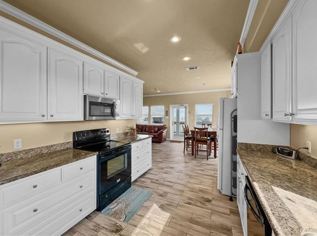 1219 Front Ave #1 - Photo 6 of 16