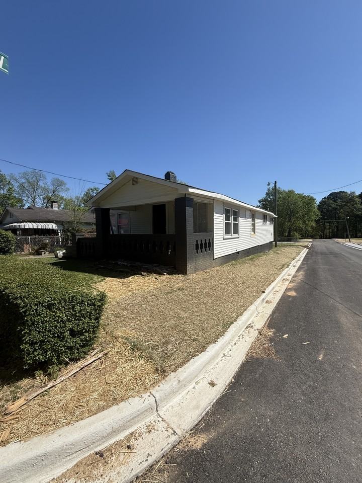 537 37th Ter W #1 - Photo 2 of 18