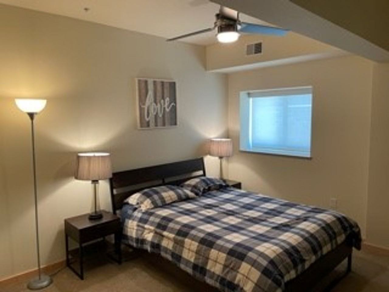Oregon Apartments - Photo 2 of 29