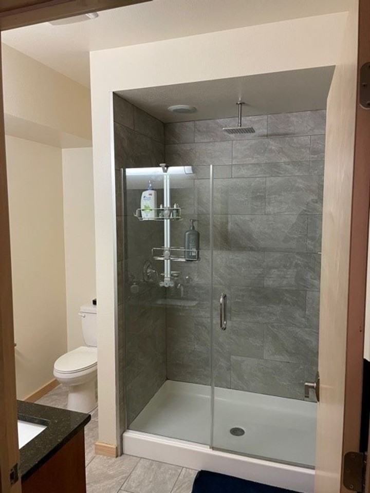 Oregon Apartments - Photo 4 of 29