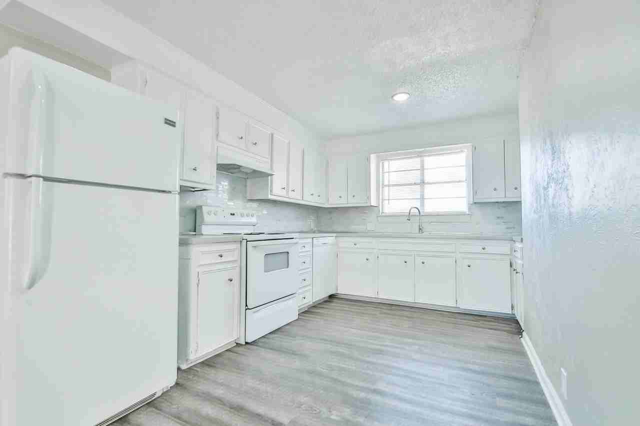 5202 Kenosha Ave - Photo 7 of 50