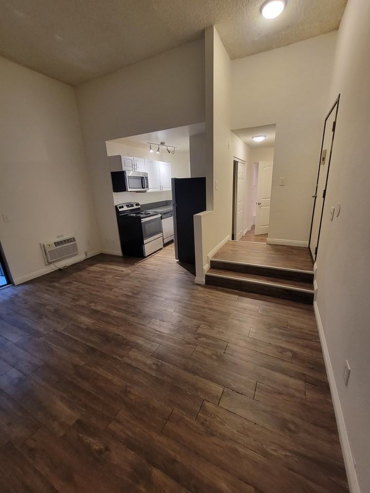 4124 North Eagle Rock Boulevard #107 - Photo 4 of 14