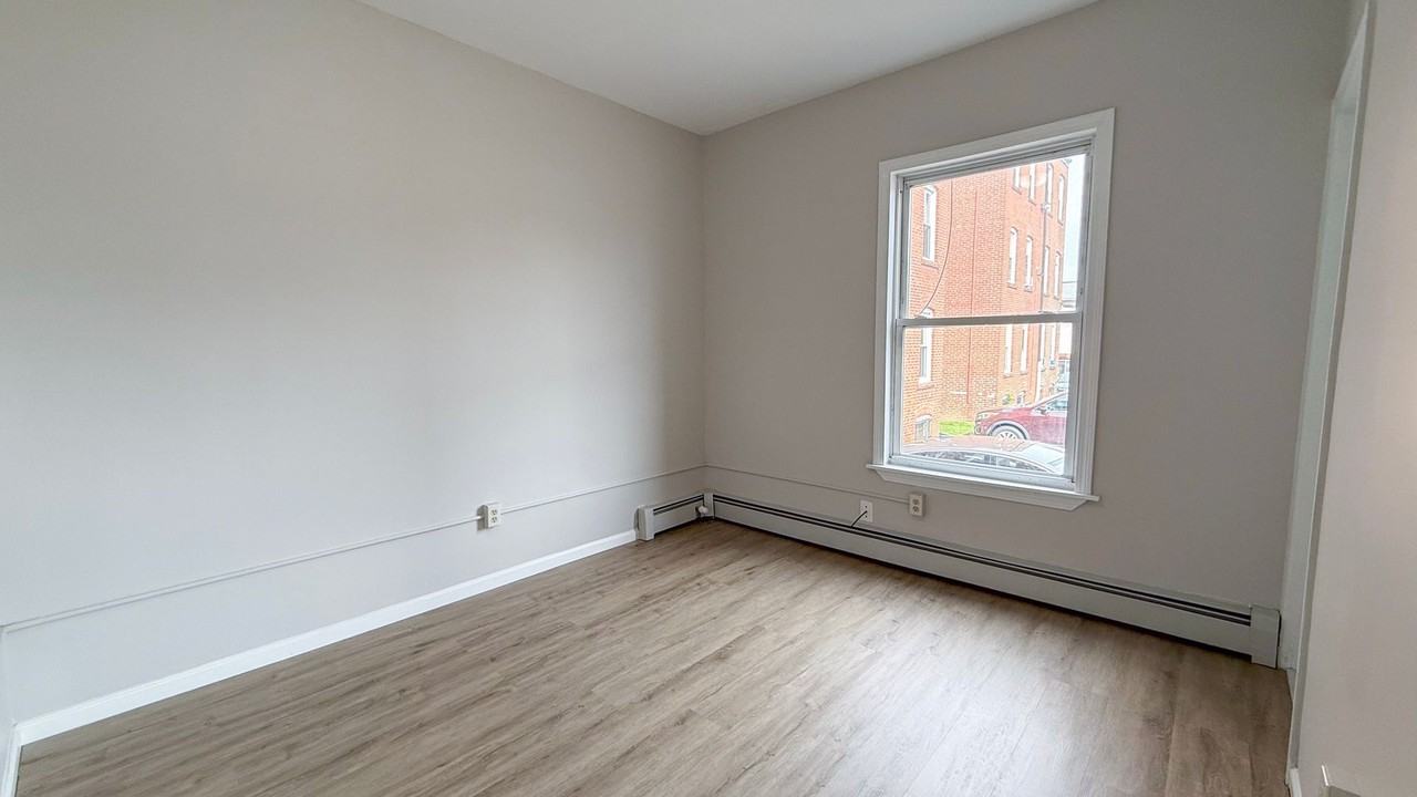 291 Buckingham St / Luca Investments LLC - Photo 6 of 43