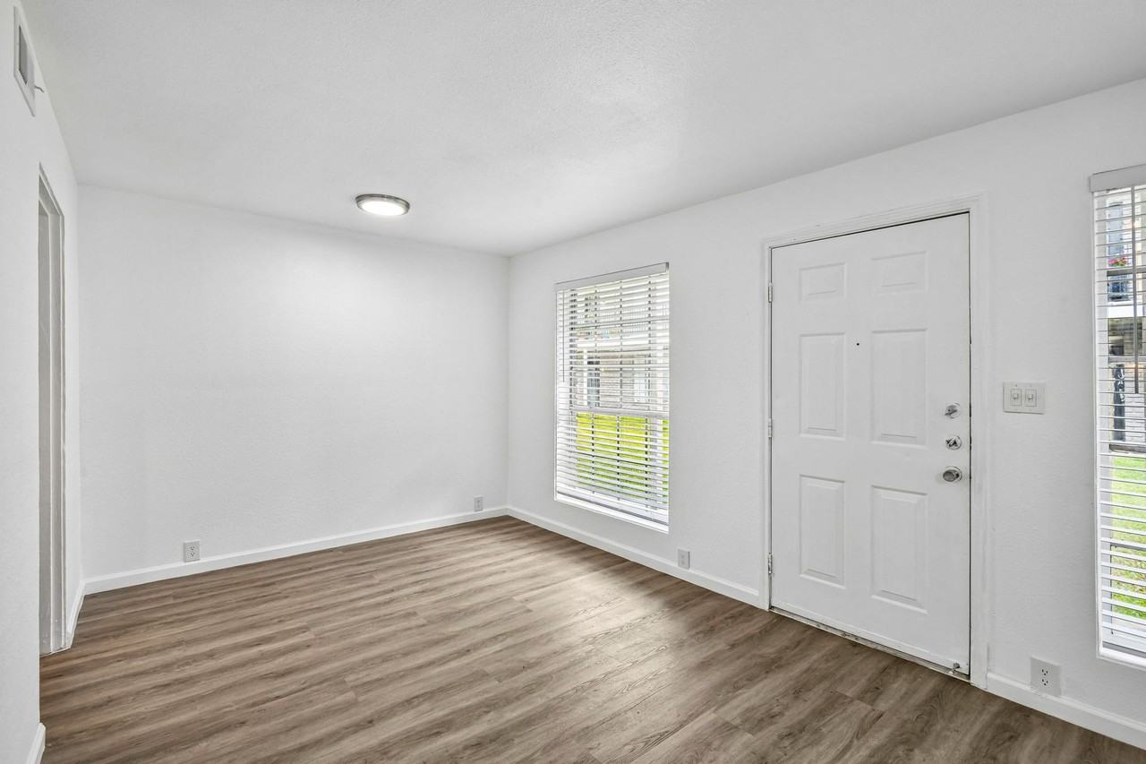 Nueva Vida Apartments - Photo 6 of 47
