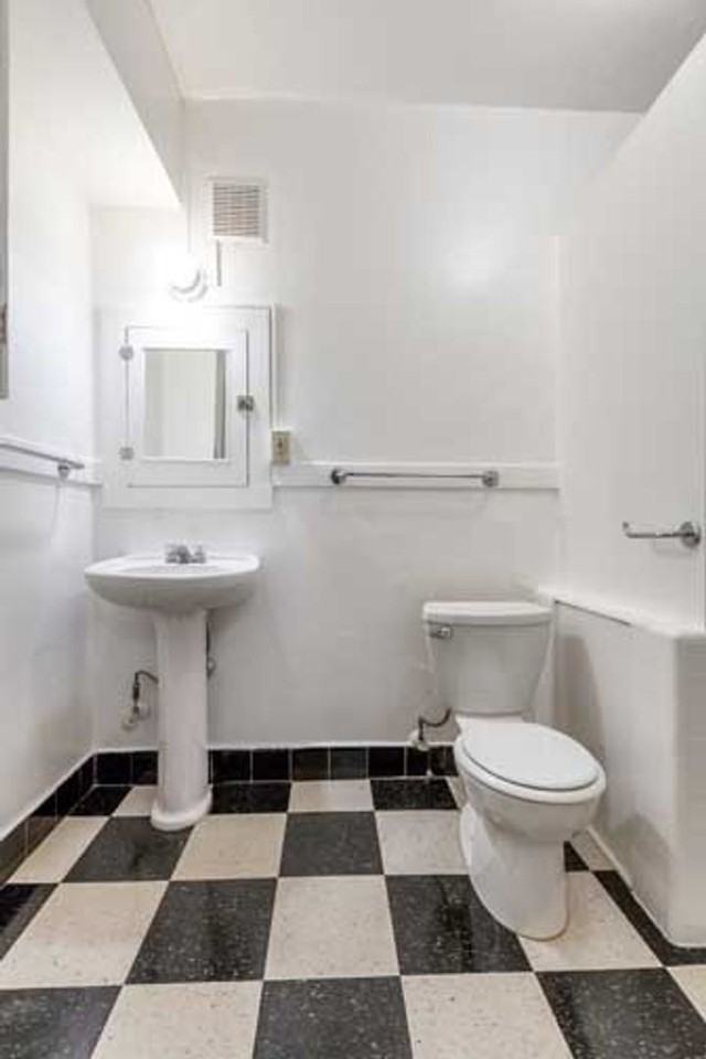ST. FRANCIS APARTMENTS (SCHP02) - Photo 7 of 29
