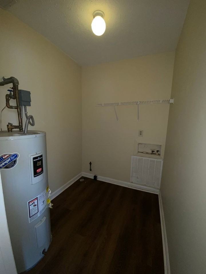 537 Asbury Ln - Photo 5 of 17