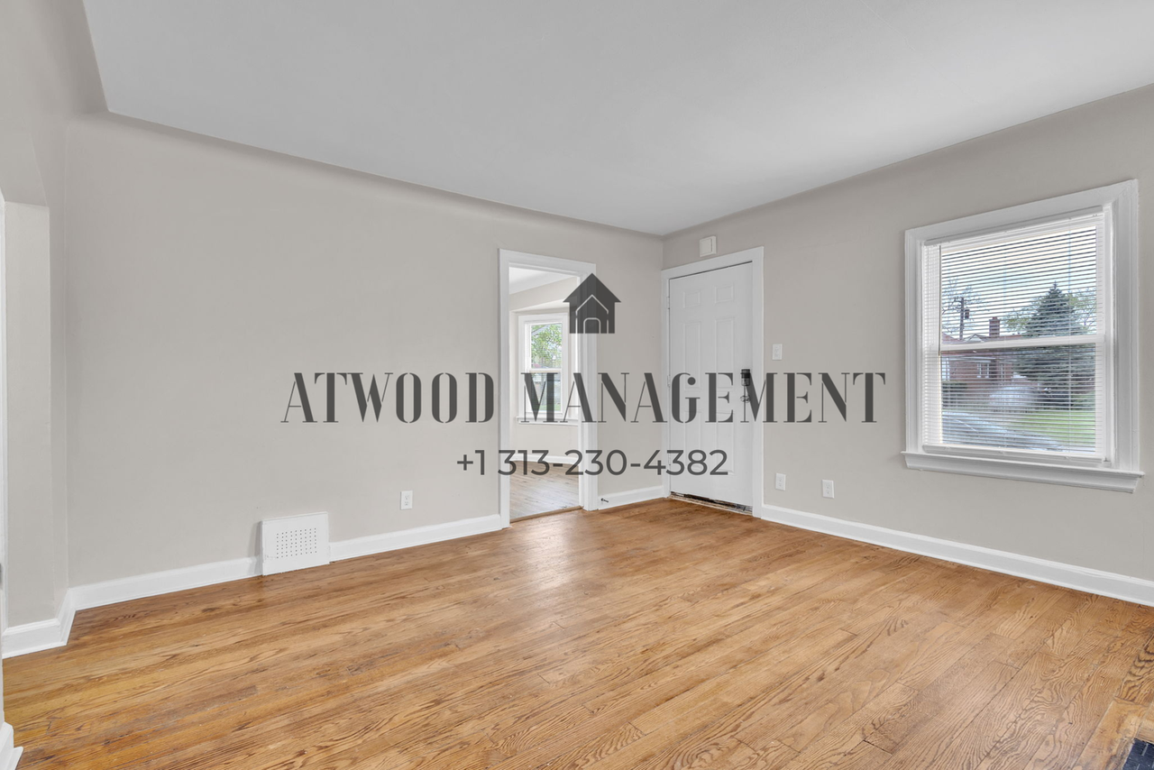 9546 Sussex St - Photo 2 of 15
