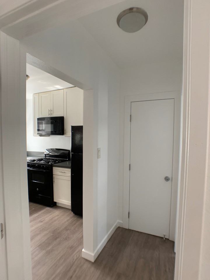 6809 West Boulevard #B - Photo 5 of 9