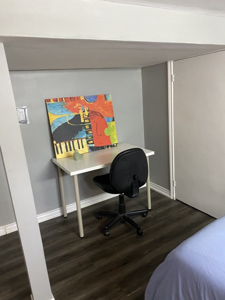 749 Burgess Avenue - Photo 4 of 13