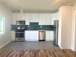 featured image of 449 W Garfield Ave