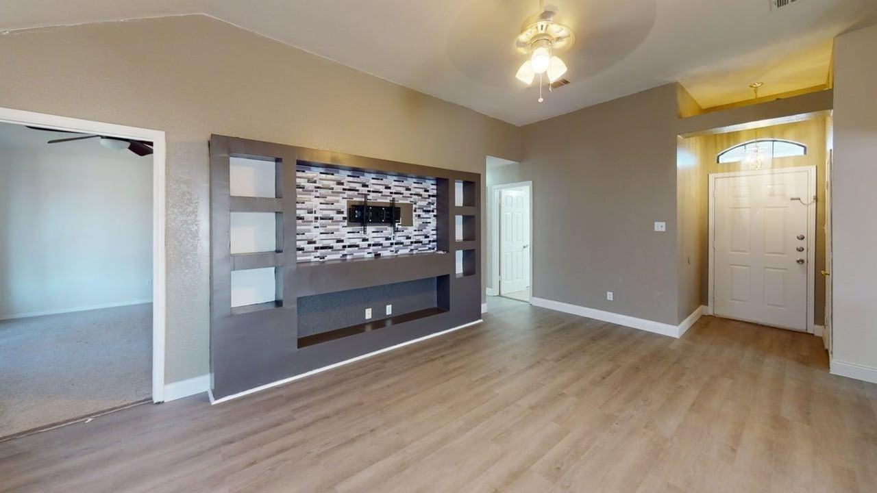 4205 Bluestem Ln - Photo 7 of 32