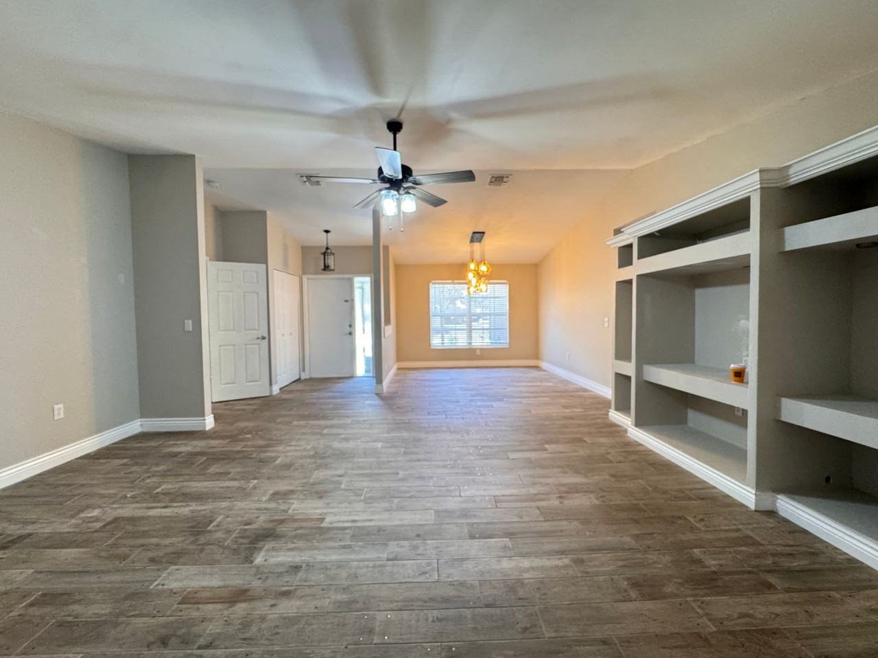 5619 Colonial Oaks Blvd - Photo 3 of 35