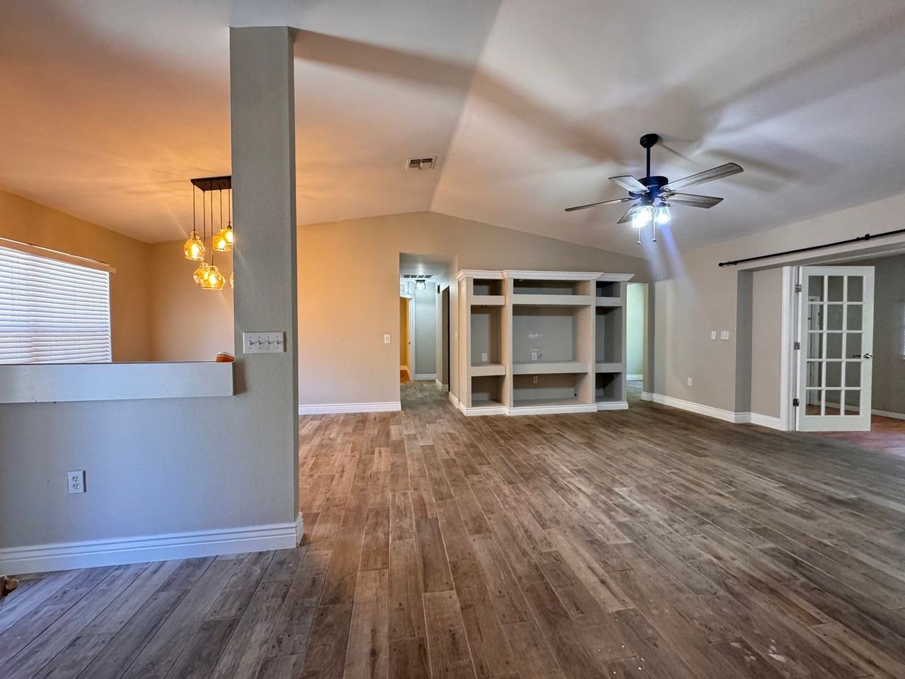 5619 Colonial Oaks Blvd - Photo 6 of 35