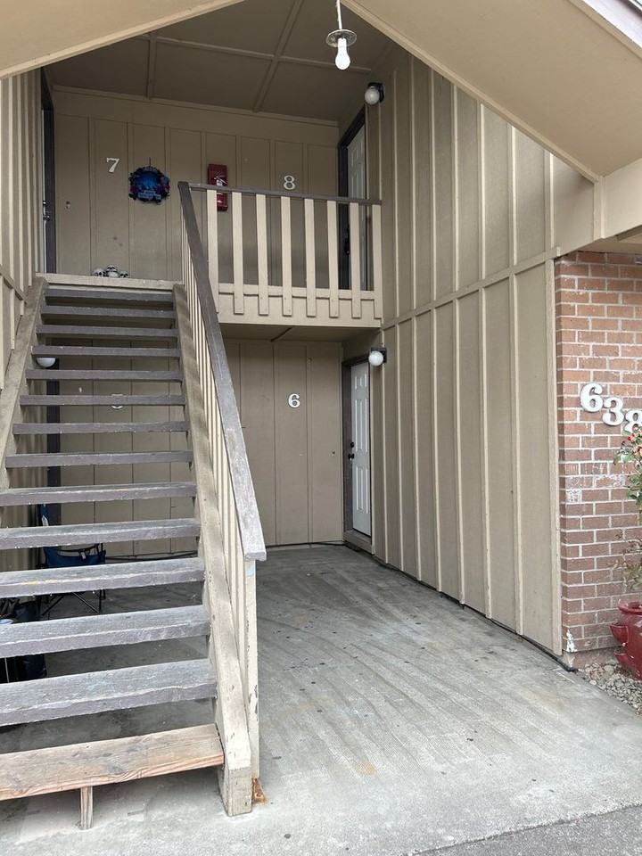 638 32nd Ave Se #5 - Photo 4 of 17