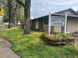 featured image of 742 32nd Ave Se #7