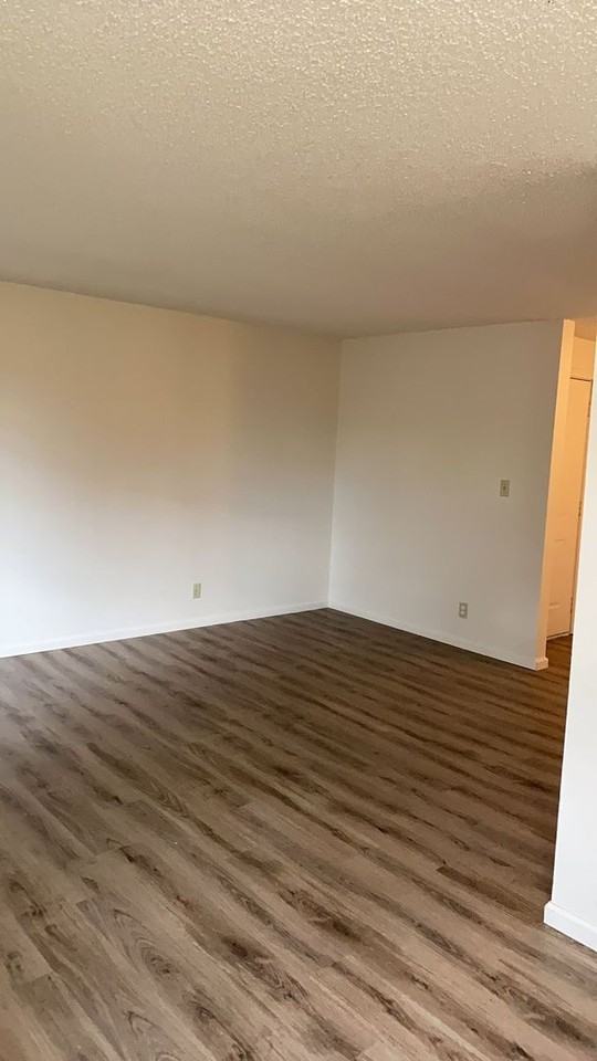 742 32nd Ave Se #7 - Photo 7 of 22