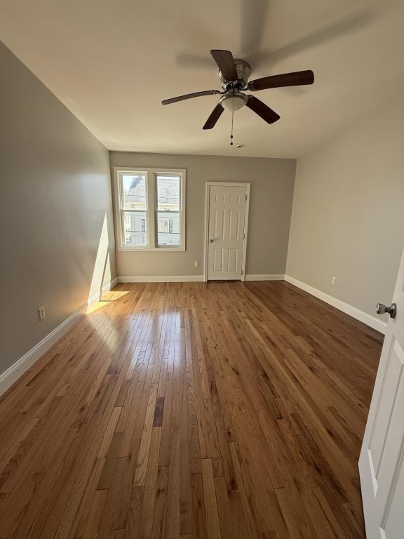 7072 Plain St - Photo 2 of 6