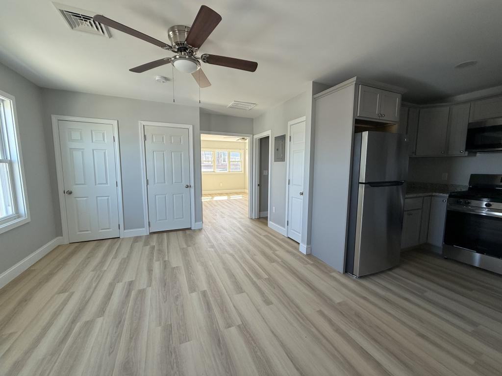 161 Mulberry St - Photo 6 of 9