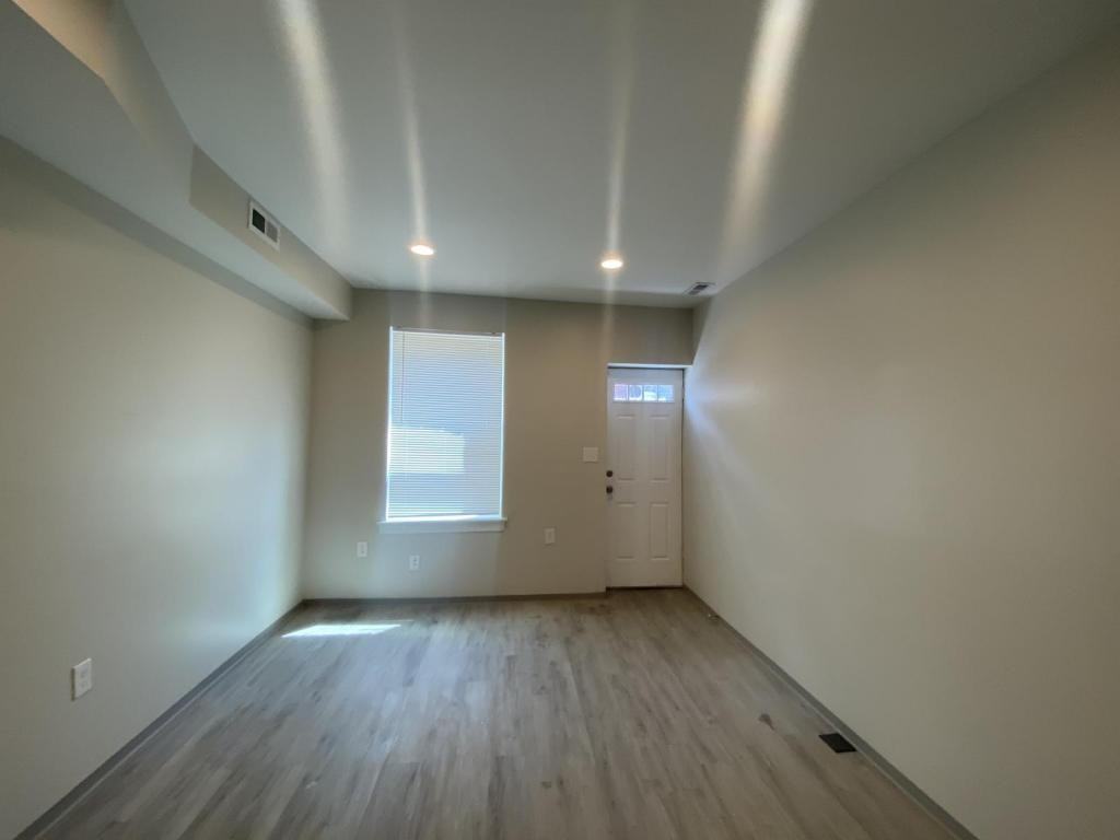 3436 Leverton Ave - Photo 3 of 15