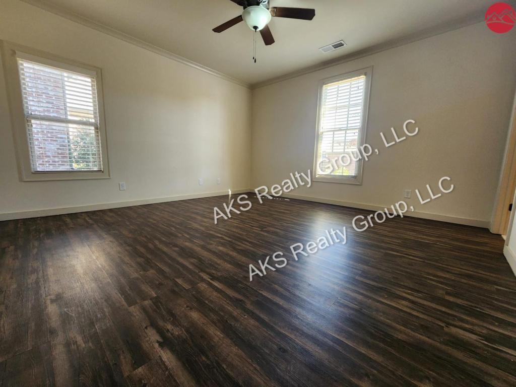 4613 Riverview Dr - Photo 7 of 20