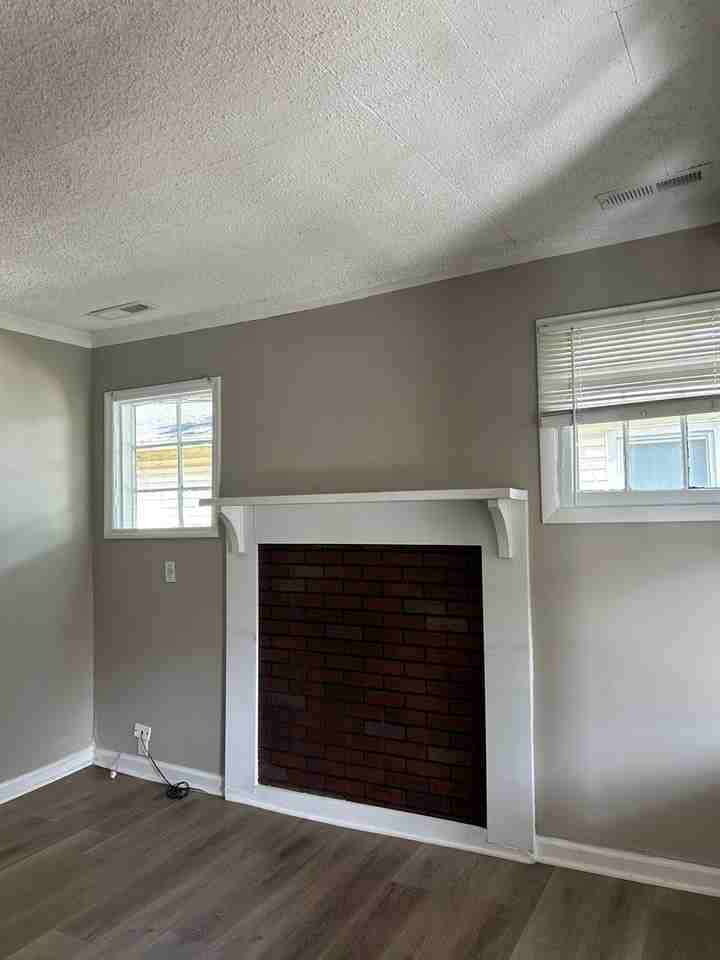 1813 Wilcox Blvd - Photo 3 of 7