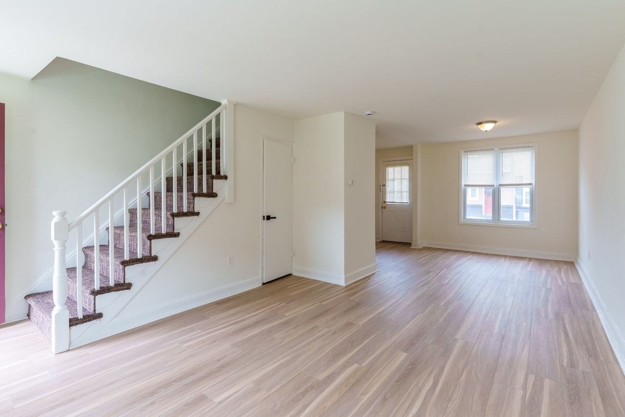 Moorestown Oaks - Photo 2 of 4