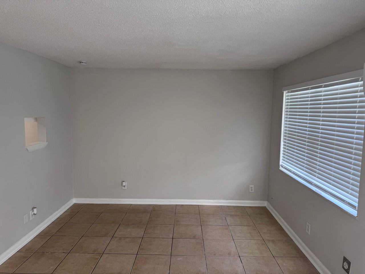 40 AVE - 1885 - Photo 6 of 12