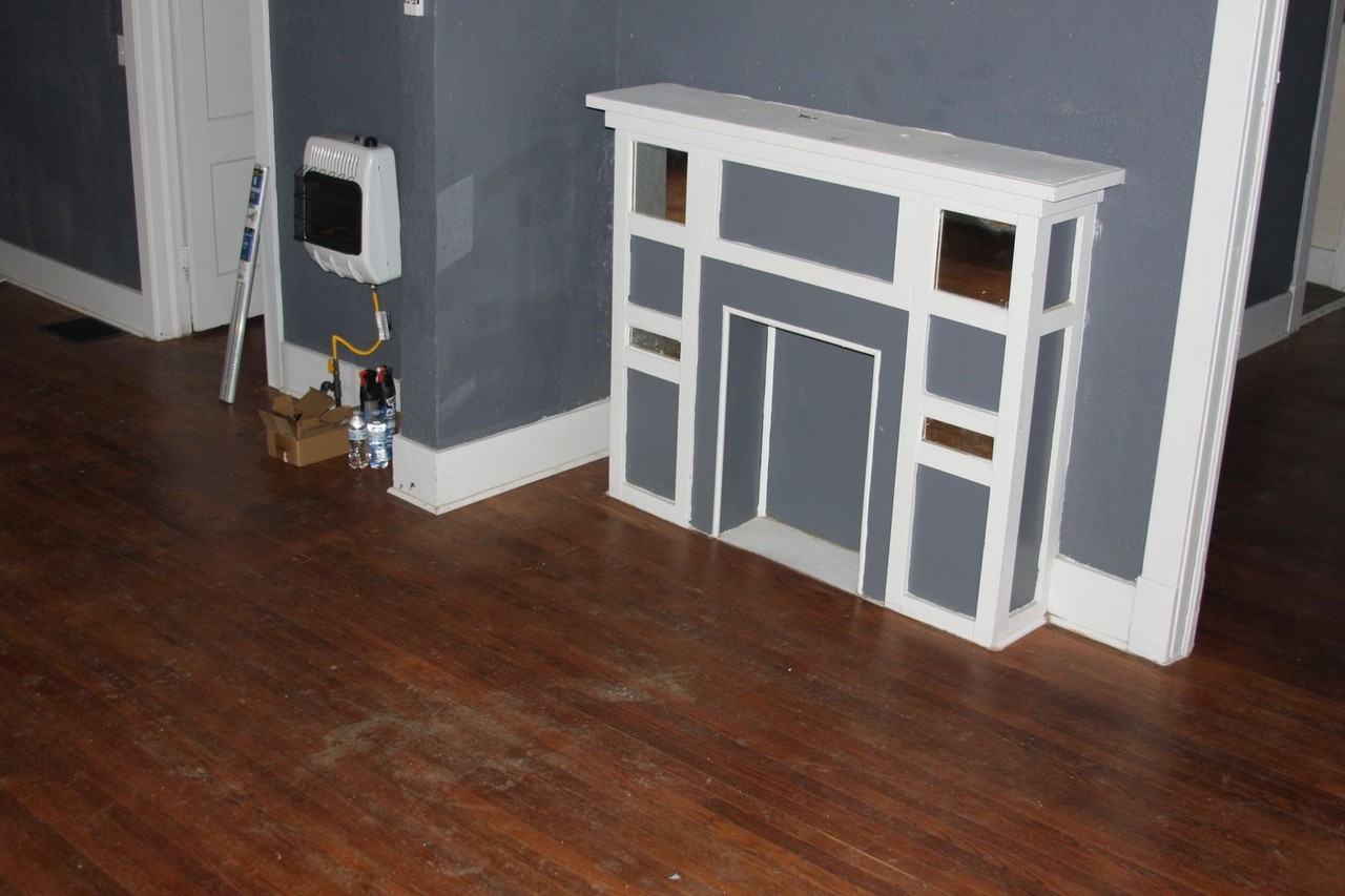 317 E Hickory St - Photo 5 of 6