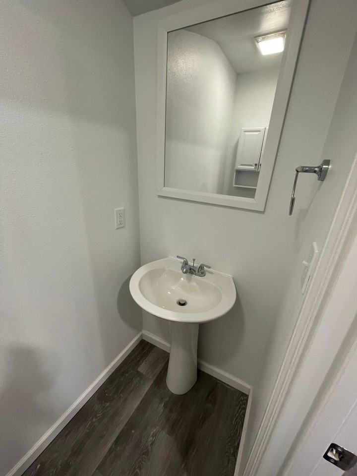 418 Doxey St #1 - Photo 5 of 18