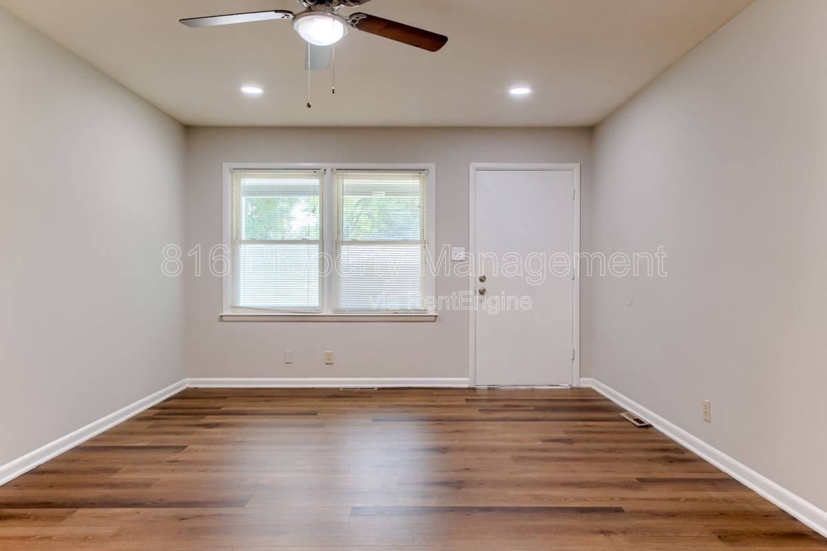 602 Se 5th St #2 - Photo 3 of 10