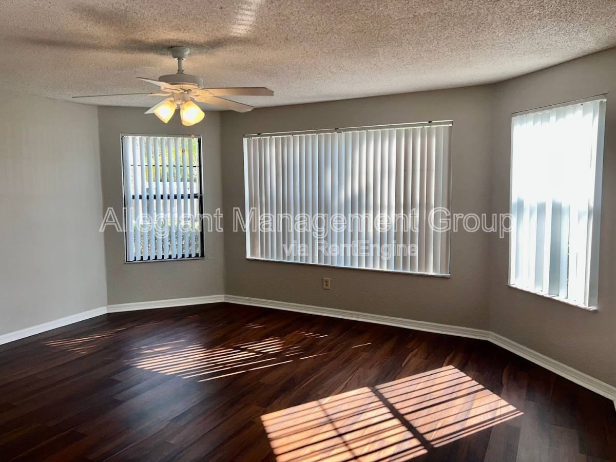 2807 Rio Grande Trl - Photo 3 of 10