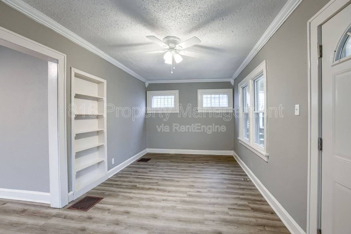 5702 Euclid Ave - Photo 3 of 10